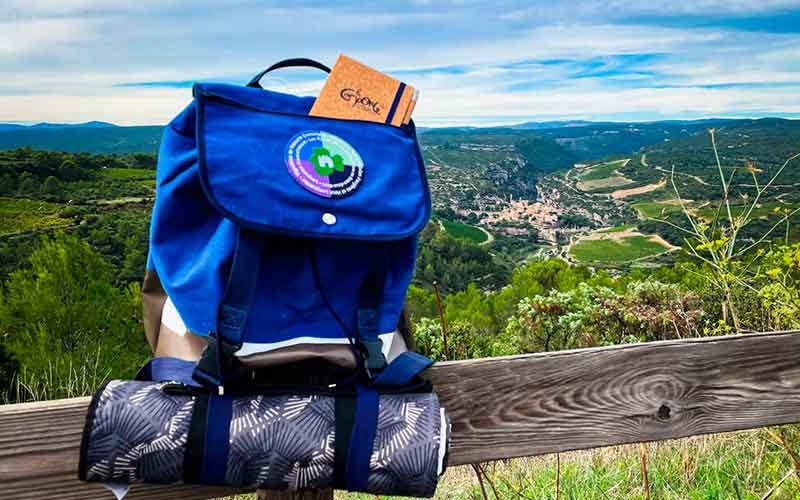 Le Comporte, un sac de randonnée complet, ludique et original pour découvrir la viticulture
