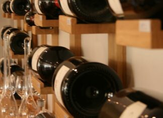 Les Vinifilles présentent “Dîner pour Donner” Dîner pour Donner, un concept innovant des Vinifilles en Languedoc-Roussillon