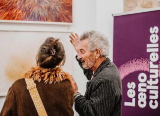 La Nuit des Œnoculturelles au domaine Massillan Vernissage de l'exposition lors du lancement des Œnoculturelles en Grand Pic Saint-Loup
