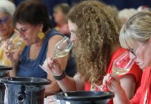Dégustation des membres du jury du concours Coup de Cœur de Femmes 2025