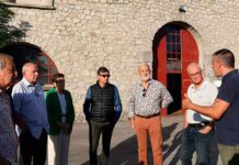 La vigne face aux défis du climat : la tournée des caves de l’Hérault Kleber Mesquida en tournée dans les caves viticoles de l'Hérault